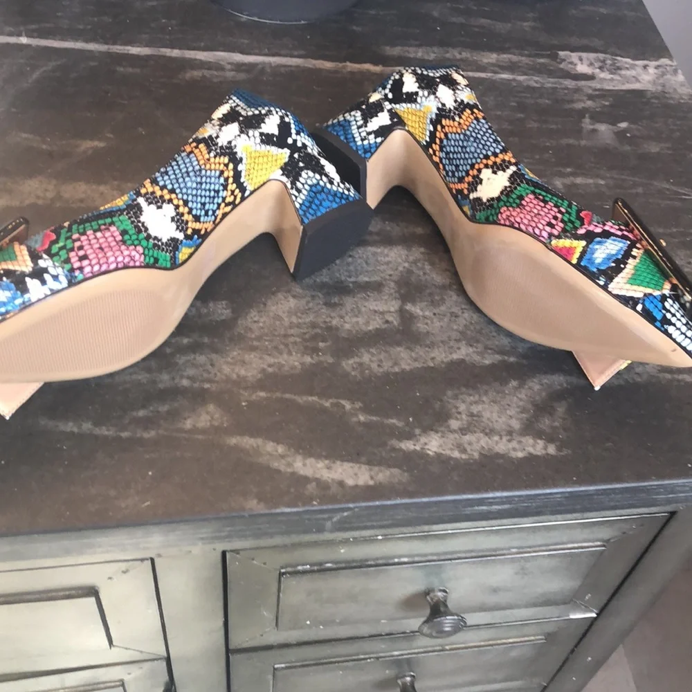 Eldof Woman’s Pump Shoes - Picture 6 of 7